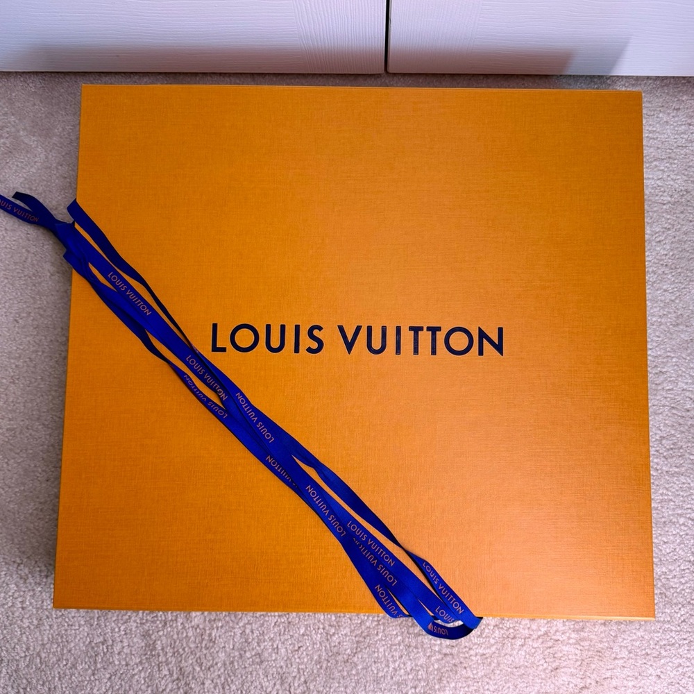 Large Louis Vuitton Empty Orange Box 18x19x3.75 w/ Blue Ribbon 70+ inches Tissue